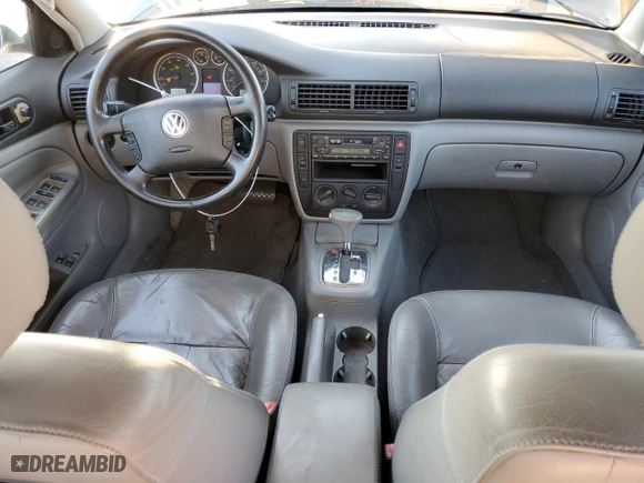 2002 Volkswagen Passat GLS with VIN WVWPD63BX2P014324, listed as a Copart auction lot 80491814 with 235,818 mi miles and Salvage Title. Bid and sale history available at carsss.com. Image 8.