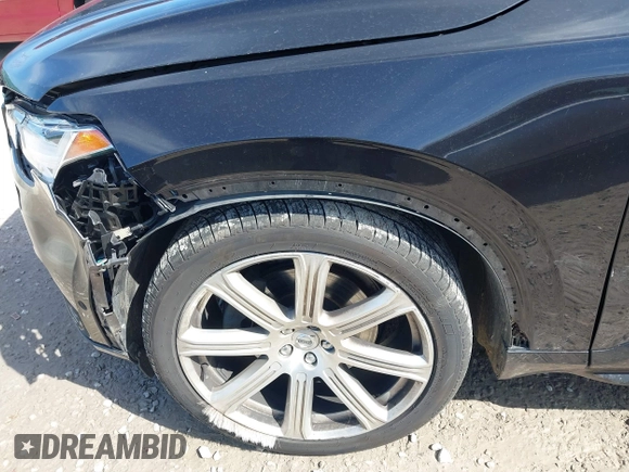 2016 Volvo XC90 T6 Inscription with VIN YV4A22PL6G1064524, listed as a IAAI auction lot 41795921 with 111,483 mi miles. Bid and sale history available at carsss.com. Image 17.