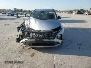 2025 Hyundai Tucson SEL with VIN 5NMJBCDE2SH453013, listed as a Copart auction lot 52710235 with 4,447 mi miles and Salvage Title. Bid and sale history available at carsss.com. Image 11.