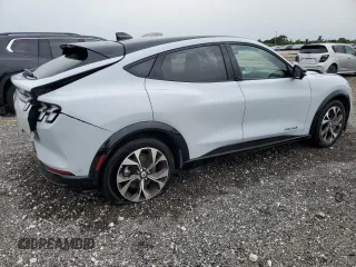 2023 Ford Mustang Mach-E Premium с VIN 3FMTK3SU6PMB06464, выставлен на аукционе Copart как лот 59789035 с пробегом 18 807 миль миль и На запчасти • Non repairable. История ставок и продаж доступна на DreamBid. Изображение 3.