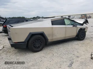 2024 Tesla Cybertruck z VIN 7G2CEHED6RA008072, wystawiony jako Copart lot #70886484 z przebiegiem 11 268 mil mil oraz Szkody całkowita. Historia ofert i sprzedaży dostępna na DreamBid. Obrazek 3.