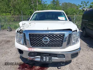 2018 Nissan Titan XD SV with VIN 1N6BA1F46JN526690, listed as a IAAI auction lot 41989215 with 129,626 mi miles. Bid and sale history available at carsss.com. Image 6.