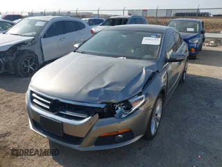 2010 Volkswagen CC Lux Limited Edition z VIN WVWHN7ANXAE565352, wystawiony jako IAAI lot #42032313 z przebiegiem 192 374 mil mil oraz . Historia ofert i sprzedaży dostępna na DreamBid. Obrazek 2.