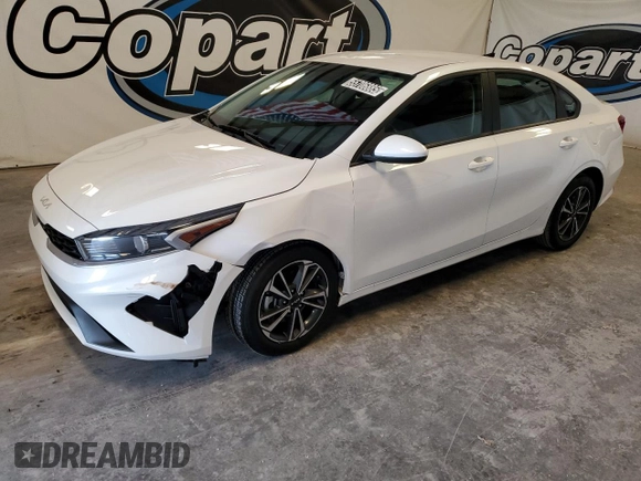 2024 Kia Forte LXS with VIN 3KPF24AD0RE733733, listed as a Copart auction lot 55706885 with 31,673 mi miles and Clean Title. Bid and sale history available at DreamBid. Image 1.