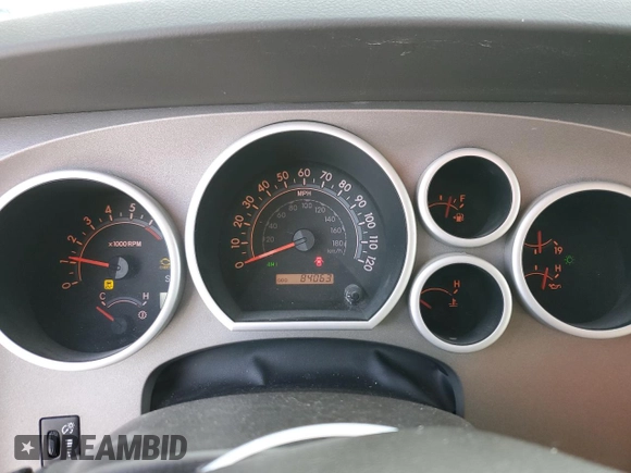 2010 Toyota Tundra z VIN 5TFDY5F10AX121045, wystawiony jako Copart lot #89210955 z przebiegiem 84 063 mil mil oraz Czysty tytuł • Clean title. Historia ofert i sprzedaży dostępna na DreamBid. Obrazek 9.