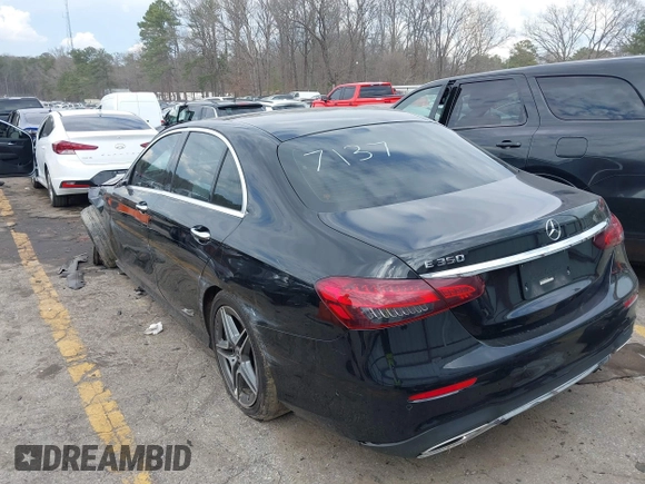 2022 Mercedes-Benz E 350 с VIN W1KZF8DB2NB097137, выставлен на аукционе IAAI как лот 41778662 с пробегом 85 831 миль миль и . История ставок и продаж доступна на DreamBid. Изображение 3.