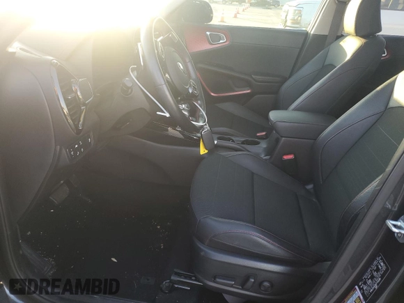 2021 Kia Soul Turbo with VIN KNDJ53AF5M7743289, listed as a Copart auction lot 85521924 with 30,967 mi miles and Salvage Title. Bid and sale history available at DreamBid. Image 7.
