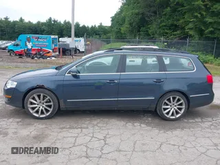 2008 Volkswagen Passat VR6 with VIN WVWRU73C98E015623, listed as a IAAI auction lot 42682325 with 128,731 mi miles and . Bid and sale history available at DreamBid. Image 12.