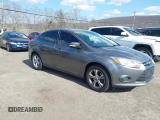 2013 Ford Focus SE with VIN 1FADP3F23DL258546, listed as a IAAI auction lot 41884513 with 156,775 mi miles. Bid and sale history available at carsss.com. Image 1.