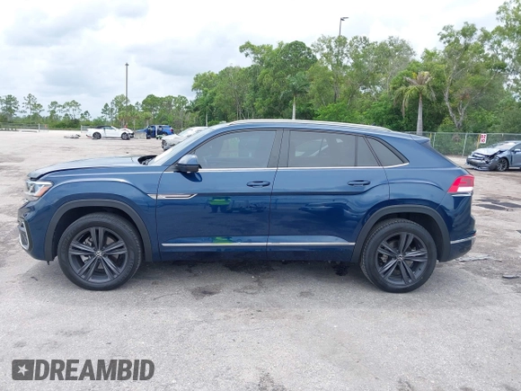 2021 Volkswagen Atlas SE with VIN 1V2PE2CA7MC201509, listed as a IAAI auction lot 42657943 with 71,197 mi miles and . Bid and sale history available at DreamBid. Image 14.