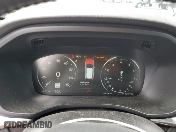 2018 Volvo XC60 Momentum with VIN YV4A22RK5J1018243, listed as a Copart auction lot 59377425 with 71,917 mi miles and Salvage title. Bid and sale history available at DreamBid. Image 9.