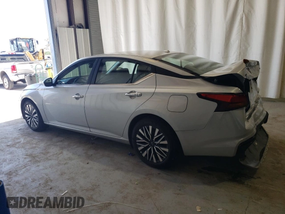 2024 Nissan Altima 2.5 SV with VIN 1N4BL4DVXRN379124, listed as a Copart auction lot 51901545 with 30,364 mi miles and Salvage Title. Bid and sale history available at carsss.com. Image 2.