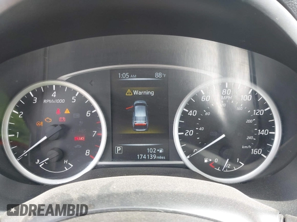 2017 Nissan Sentra SV with VIN 3N1AB7AP0HL672712, listed as a IAAI auction lot 42045700 with 174,139 mi miles and . Bid and sale history available at DreamBid. Image 7.