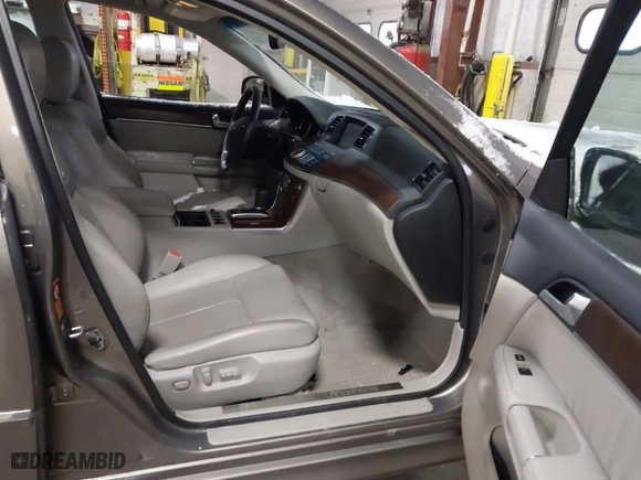 2008 Infiniti M35 with VIN JNKAY01F88M650844, listed as a IAAI auction lot 41337122 with 64,433 mi miles. Bid and sale history available at carsss.com. Image 5.