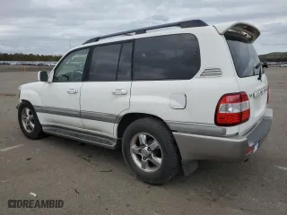 2006 Toyota Land Cruiser with VIN JTEHT05J162092353, listed as a Copart auction lot 52957305 with 233,005 mi miles and Salvage Title. Bid and sale history available at carsss.com. Image 2.