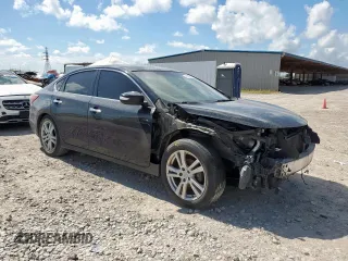 2013 Nissan Altima SV with VIN 1N4BL3AP9DC105529, listed as a Copart auction lot 61387585 with 200,113 mi miles and Salvage title. Bid and sale history available at DreamBid. Image 4.