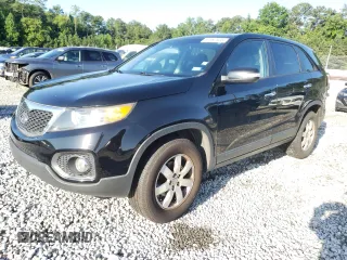 2013 Kia Sorento LX with VIN 5XYKT4A19DG405787, listed as a Copart auction lot 61982935 with 197,897 mi miles and Clean title. Bid and sale history available at DreamBid. Image 1.