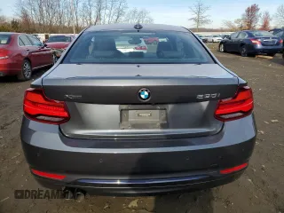 2020 BMW 2 Series 230i xDrive with VIN WBA2J3C07L7D96605, listed as a Copart auction lot 82123324 with 27,826 mi miles and Salvage Title. Bid and sale history available at carsss.com. Image 6.