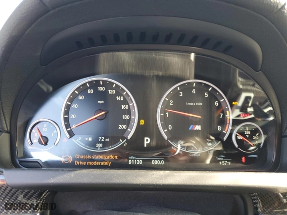 2015 BMW M6 with VIN WBS6C9C52FD468027, listed as a Copart auction lot 85703214 with 91130 miles and Salvage Title. Bid and sale history available at carsss.com. Image 9.
