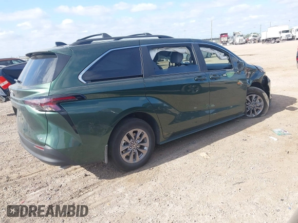 2025 Toyota Sienna LE z VIN 5TDKRKEC2SS233830, wystawiony jako IAAI lot #42012062 z przebiegiem 2 451 mil mil oraz . Historia ofert i sprzedaży dostępna na DreamBid. Obrazek 4.