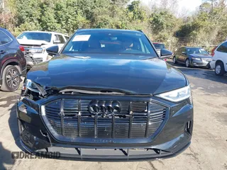 2022 Audi e-tron Premium with VIN WA1AAAGE6NB029002, listed as a IAAI auction lot 40856287 with 60,240 mi miles. Bid and sale history available at carsss.com. Image 12.