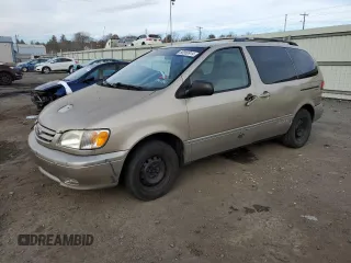 2002 Toyota Sienna LE with VIN 4T3ZF13C12U455861, listed as a Copart auction lot 80950914 with 250,830 mi miles and Salvage Title. Bid and sale history available at carsss.com. Image 1.