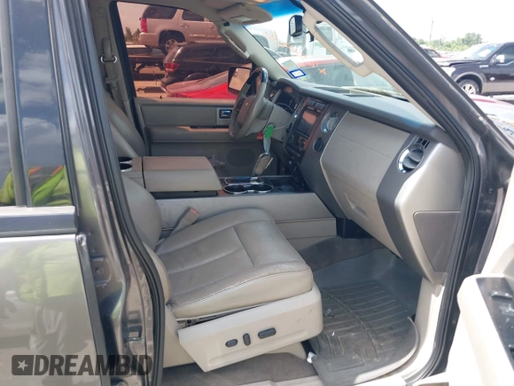 2014 Ford Expedition Limited with VIN 1FMJU1K50EEF46133, listed as a IAAI auction lot 42549343 with 268,090 mi miles and . Bid and sale history available at DreamBid. Image 5.