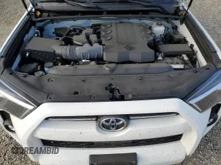 2024 Toyota 4Runner SR5 z VIN JTEMU5JR5R6292041, wystawiony jako Copart lot #59817895 z przebiegiem 9 451 mil mil oraz Szkoda całkowita • Salvage title. Historia ofert i sprzedaży dostępna na DreamBid. Obrazek 11.