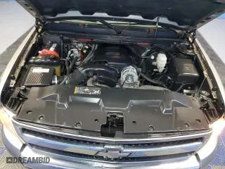 2008 Chevrolet Silverado 1500 Work Truck with VIN 1GCEC19CX8Z115213, listed as a Copart auction lot 44026785 with 297,562 mi miles and Clean Title. Bid and sale history available at carsss.com. Image 11.