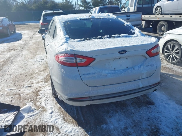 2013 Ford Fusion SE Hybrid with VIN 3FA6P0LU8DR272165, listed as a IAAI auction lot 41333539 with 196,843 mi miles. Bid and sale history available at carsss.com. Image 3.
