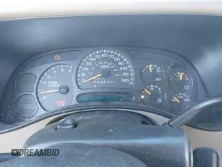 2006 GMC New Sierra 1500 SL with VIN 1GTEC19V96Z297128, listed as a IAAI auction lot 41309581 with 286,452 mi miles. Bid and sale history available at carsss.com. Image 7.
