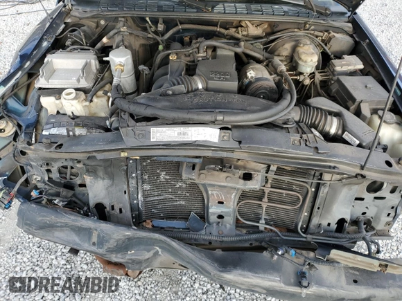 2001 GMC Sonoma SLS w/1SF Pkg with VIN 1GTCS195618199683, listed as a Copart auction lot 85921454 with 186,996 mi miles and Salvage Title. Bid and sale history available at carsss.com. Image 11.