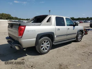 2004 Chevrolet Avalanche Z66 with VIN 3GNEC12T14G205376, listed as a Copart auction lot 71745774 with 188,090 mi miles and Salvage Title. Bid and sale history available at carsss.com. Image 3.