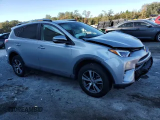 2018 Toyota RAV4 XLE with VIN 2T3RFREV8JW725504, listed as a Copart auction lot 84792264 with 41,501 mi miles and Salvage Title. Bid and sale history available at carsss.com. Image 4.