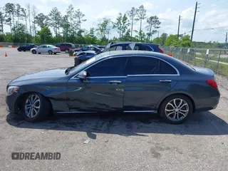 2016 Mercedes-Benz C 300 z VIN 55SWF4JB8GU116105, wystawiony jako IAAI lot #42099691 z przebiegiem 109 439 mil mil oraz . Historia ofert i sprzedaży dostępna na DreamBid. Obrazek 14.