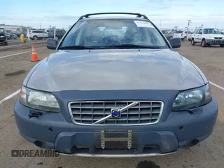2001 Volvo V70 with VIN YV1SZ58D611007219, listed as a IAAI auction lot 41878031 with 178,980 mi miles. Bid and sale history available at carsss.com. Image 6.