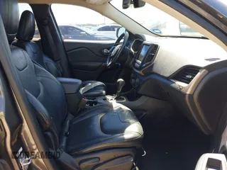 2016 Jeep Cherokee Limited с VIN 1C4PJLDB3GW138194, выставлен на аукционе IAAI как лот 42300563 с пробегом 185 064 миль миль и . История ставок и продаж доступна на DreamBid. Изображение 5.