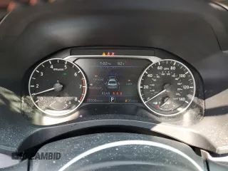 2024 Nissan Altima SR z VIN 1N4BL4CV0RN418238, wystawiony jako Copart lot #70917854 z przebiegiem 10 936 mil mil oraz Szkoda całkowita • Salvage title. Historia ofert i sprzedaży dostępna na DreamBid. Obrazek 9.