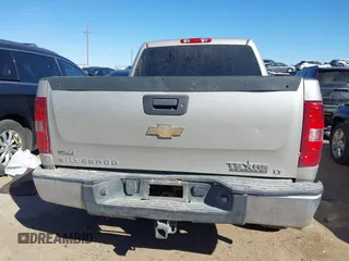 2009 Chevrolet Silverado 1500 LT with VIN 3GCEC23099G252407, listed as a IAAI auction lot 41754180 with 188,319 mi miles. Bid and sale history available at carsss.com. Image 16.