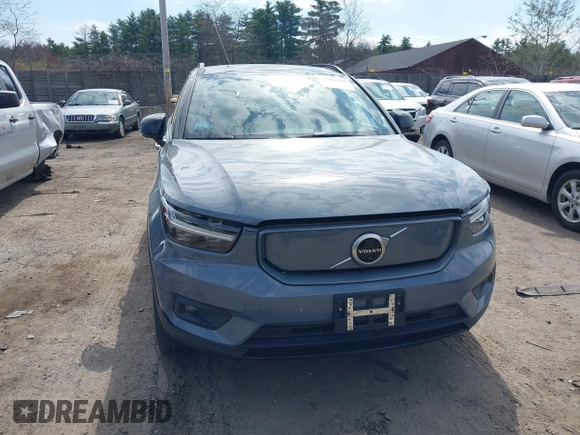 2021 Volvo XC40 z VIN YV4ED3UR9M2600401, wystawiony jako IAAI lot #42082399 z przebiegiem Nie podano mil oraz . Historia ofert i sprzedaży dostępna na DreamBid. Obrazek 12.