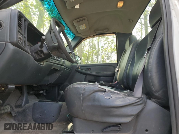 2002 Chevrolet Silverado 1500 LS with VIN 1GCEK14V32Z282564, listed as a Copart auction lot 56330345 with 125,834 mi miles and Clean Title. Bid and sale history available at DreamBid. Image 7.