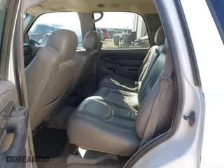 2003 Chevrolet Tahoe LS with VIN 1GNEC13Z43R282194, listed as a IAAI auction lot 41363024 with 207,135 mi miles. Bid and sale history available at carsss.com. Image 8.