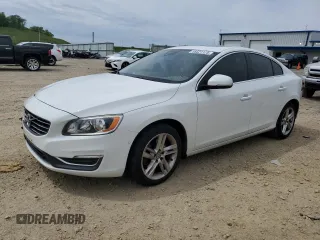 2015 Volvo S60 T5 Drive-E Premier z VIN YV126MFK7F1357941, wystawiony jako Copart lot #58521125 z przebiegiem 165 390 mil mil oraz Nie do naprawy • Non repairable. Historia ofert i sprzedaży dostępna na DreamBid. Obrazek 1.