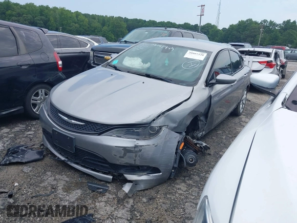 2015 Chrysler 200 S z VIN 1C3CCCBB4FN724861, wystawiony jako IAAI lot #39997320 z przebiegiem 113 501 mil mil oraz . Historia ofert i sprzedaży dostępna na DreamBid. Obrazek 2.