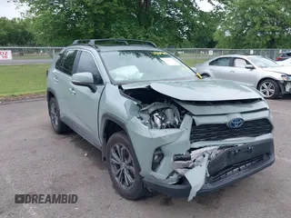 2023 Toyota RAV4 Hybrid XLE Premium с VIN 4T3B6RFV0PU132809, выставлен на аукционе IAAI как лот 42646117 с пробегом 43 083 миль миль и . История ставок и продаж доступна на DreamBid. Изображение 1.