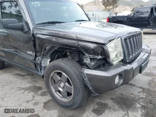 2006 Jeep Commander with VIN 1J8HG48N06C129698, listed as a IAAI auction lot 41777105 with 223,816 mi miles. Bid and sale history available at carsss.com. Image 6.