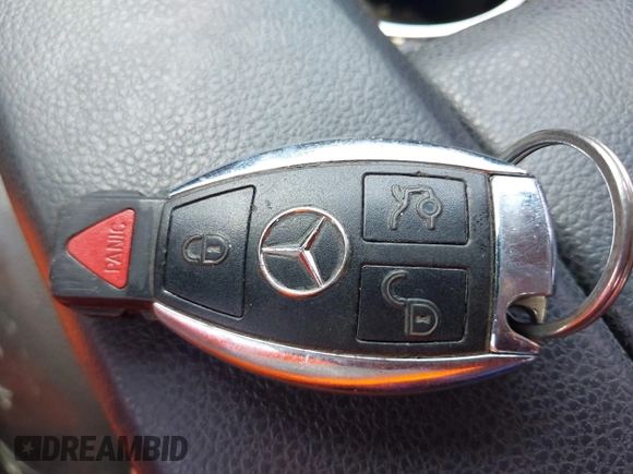 2014 Mercedes-Benz C 250 Sport with VIN WDDGF4HB2EA963886, listed as a IAAI auction lot 42463194 with 139,926 mi miles and . Bid and sale history available at DreamBid. Image 11.