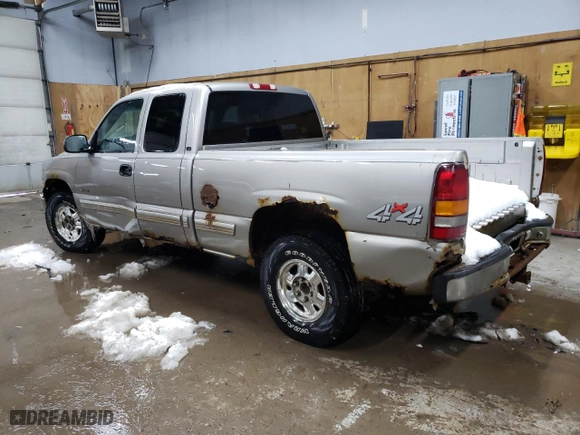 2000 Chevrolet Silverado 1500 LS with VIN 2GCEK19T1Y1377035, listed as a Copart auction lot 45274635 with 0 mi miles and Clean Title. Bid and sale history available at carsss.com. Image 2.