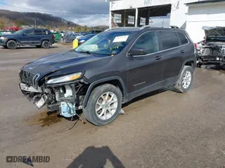2016 Jeep Cherokee Latitude with VIN 1C4PJMCS8GW253798, listed as a IAAI auction lot 41676116 with 125,553 mi miles. Bid and sale history available at carsss.com. Image 17.