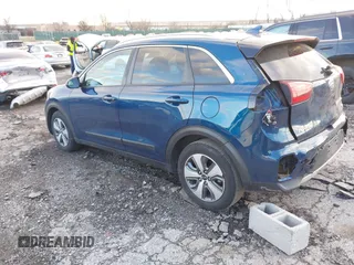 2020 Kia Niro LX with VIN KNDCB3LC9L5360907, listed as a IAAI auction lot 41229033 with 153,833 mi miles. Bid and sale history available at carsss.com. Image 3.